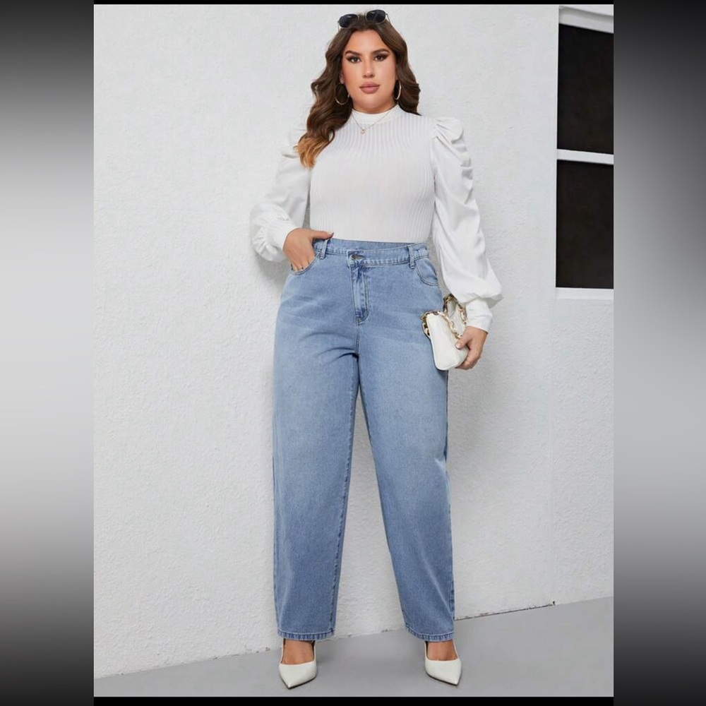 Essnce Plus Mom Fit Jeans